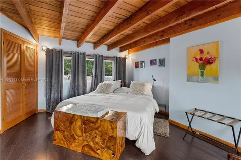 2200 NE 26th Street Wilton Manors FL 33305