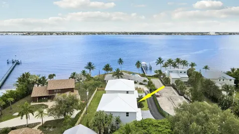 1023 Ne Orange Avenue Jensen Beach FL 34957