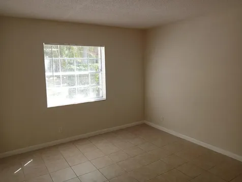 495 Se 8th Street Deerfield Beach FL 33441