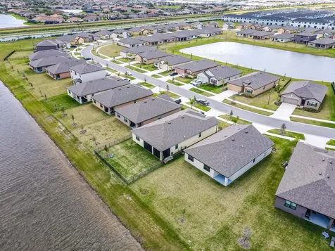 9767 Sw Triton Way Port Saint Lucie FL 34987