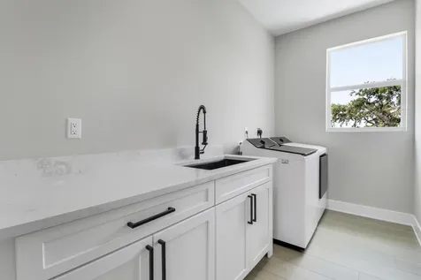 1013 Ne Orange Avenue Jensen Beach FL 34957