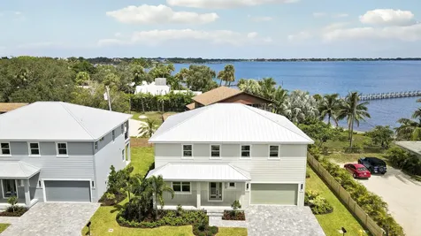 1013 Ne Orange Avenue Jensen Beach FL 34957