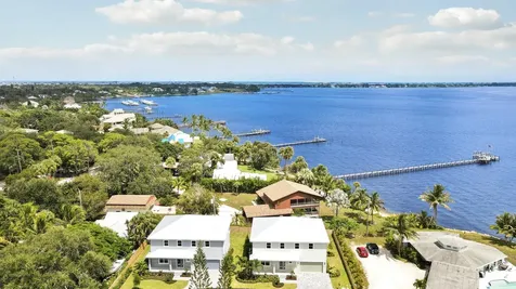 1013 Ne Orange Avenue Jensen Beach FL 34957