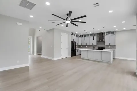1013 Ne Orange Avenue Jensen Beach FL 34957