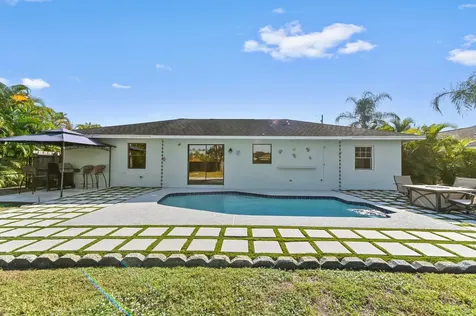 665 Sw Backert Avenue Port Saint Lucie FL 34953