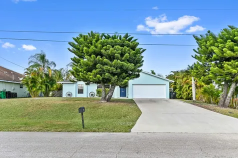 665 Sw Backert Avenue Port Saint Lucie FL 34953