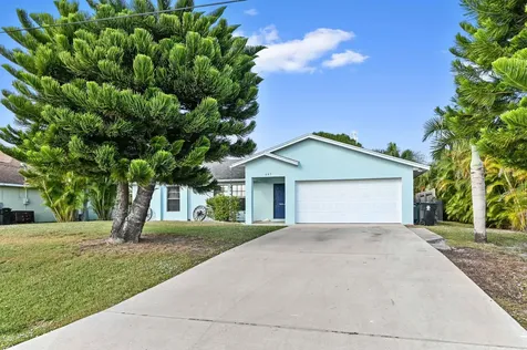 665 Sw Backert Avenue Port Saint Lucie FL 34953