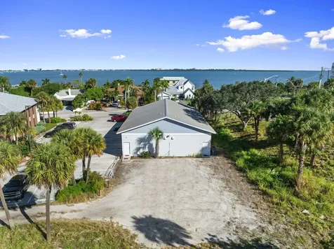 321 S 2nd Street Fort Pierce FL 34950