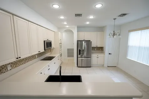 2322 Sw Newport Isles Boulevard Port Saint Lucie FL 34953