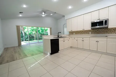 2322 Sw Newport Isles Boulevard Port Saint Lucie FL 34953