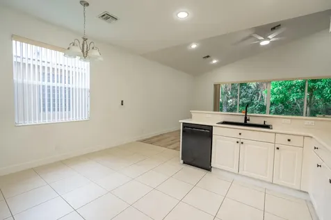 2322 Sw Newport Isles Boulevard Port Saint Lucie FL 34953