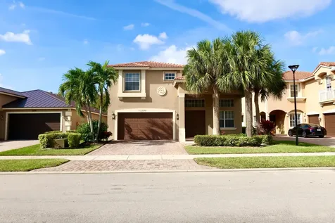 2322 Sw Newport Isles Boulevard Port Saint Lucie FL 34953