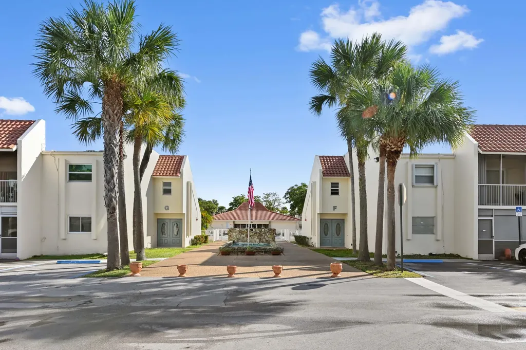 1428 Se 4th Avenue Deerfield Beach FL 33441