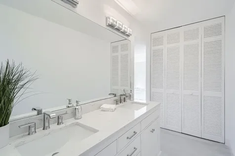 1147 Hillsboro Mile Hillsboro Beach FL 33062