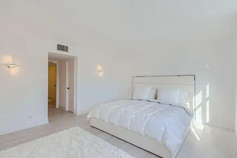 1147 Hillsboro Mile Hillsboro Beach FL 33062