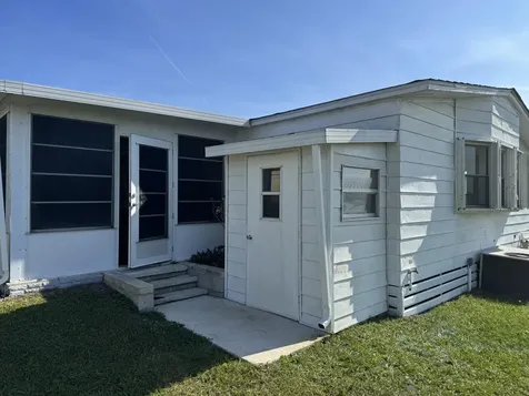 43 Las Casitas Court Fort Pierce FL 34951