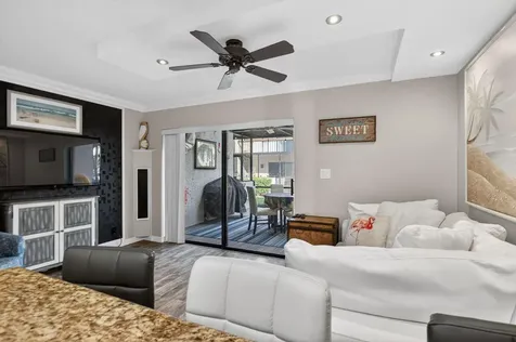 721 Se 1 Way Deerfield Beach FL 33441
