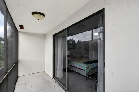 721 Se 1 Way Deerfield Beach FL 33441