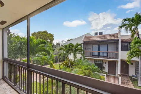 721 Se 1 Way Deerfield Beach FL 33441