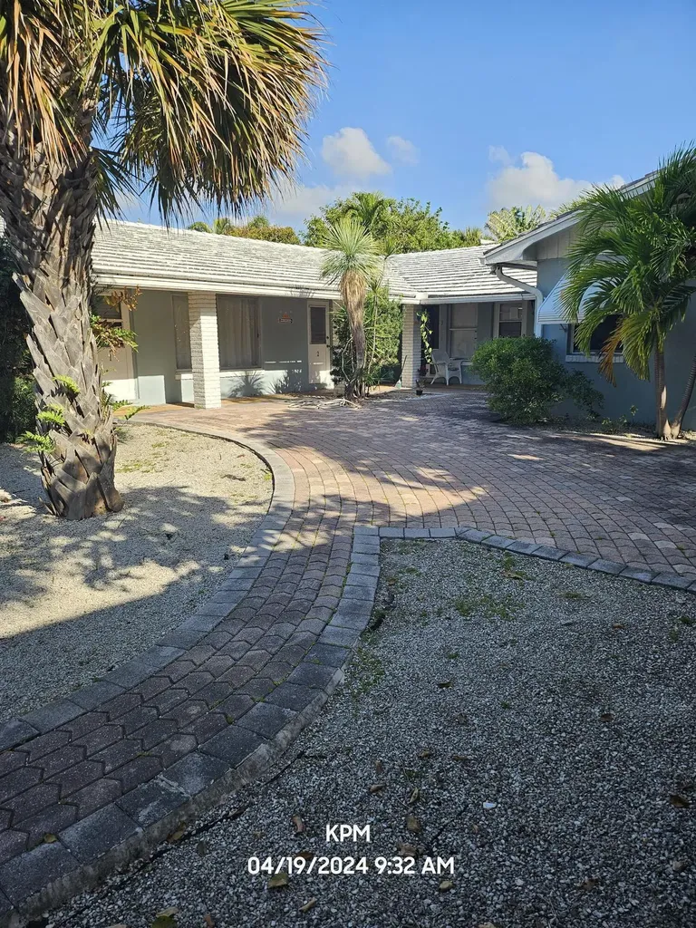 115 Bravado Lane Palm Beach Shores FL 33404