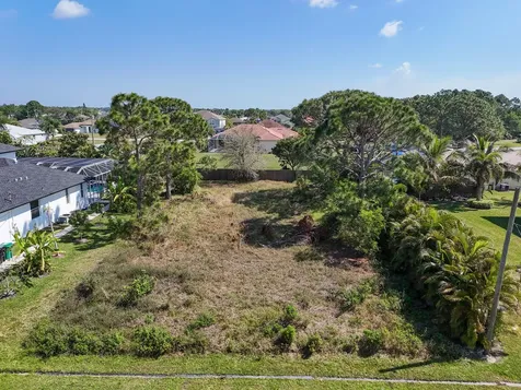 5849 NW Mesa Circle Port Saint Lucie FL 34986