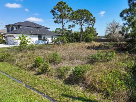 5849 NW Mesa Circle Port Saint Lucie FL 34986