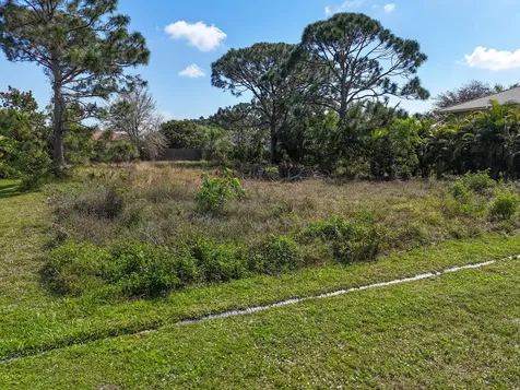 5849 NW Mesa Circle Port Saint Lucie FL 34986