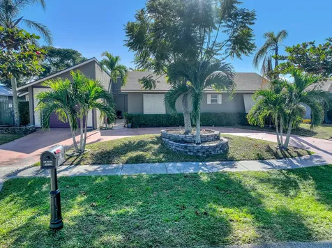 10404 Carmen Lane Royal Palm Beach FL 33411