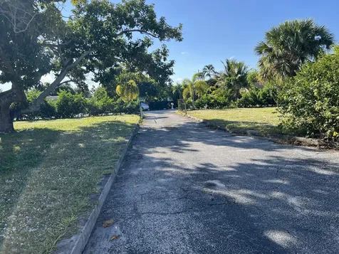 2819 Holly Road West Palm Beach FL 33406