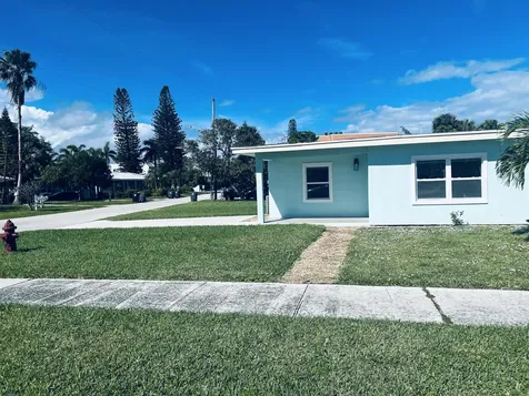 1400 Binney Drive Fort Pierce FL 34949