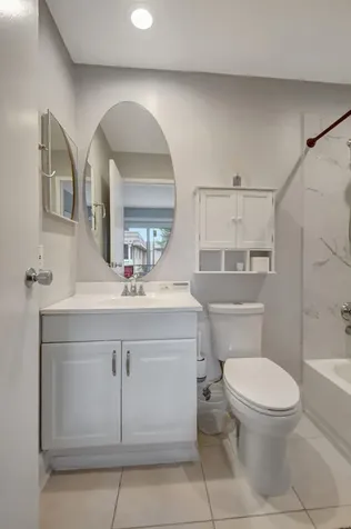 566 Brittany Delray Beach FL 33446