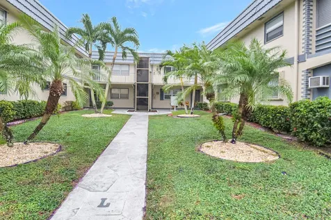 566 Brittany Delray Beach FL 33446