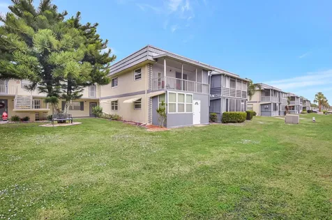 566 Brittany Delray Beach FL 33446