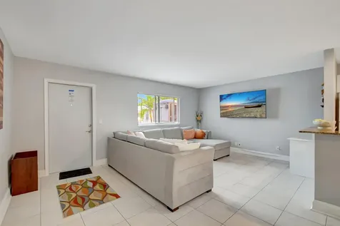 566 Brittany Delray Beach FL 33446