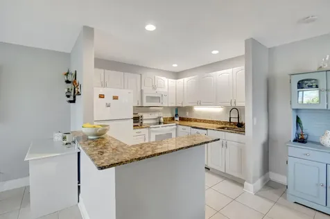 566 Brittany Delray Beach FL 33446