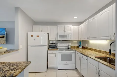 566 Brittany Delray Beach FL 33446