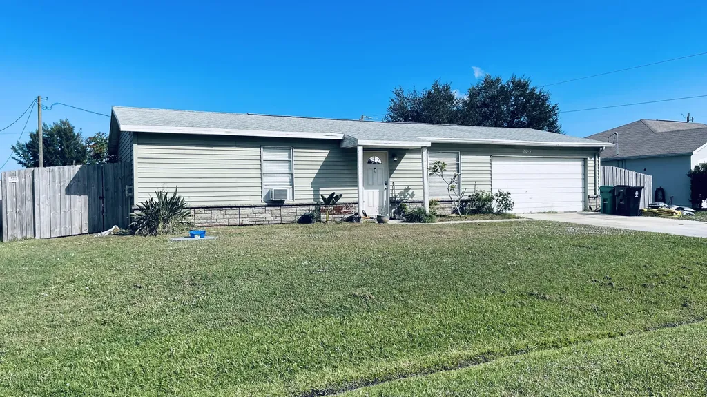 2013 Sw Burman Lane Port Saint Lucie FL 34984