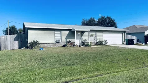 2013 Sw Burman Lane Port Saint Lucie FL 34984
