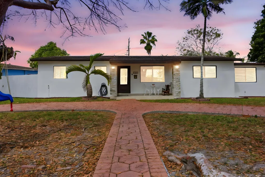 10041 Haitian Drive Cutler Bay FL 33189
