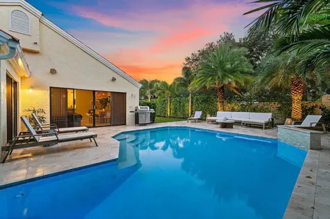 2614 La Lique Circle Palm Beach Gardens FL 33410