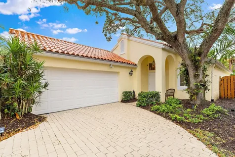 2614 La Lique Circle Palm Beach Gardens FL 33410