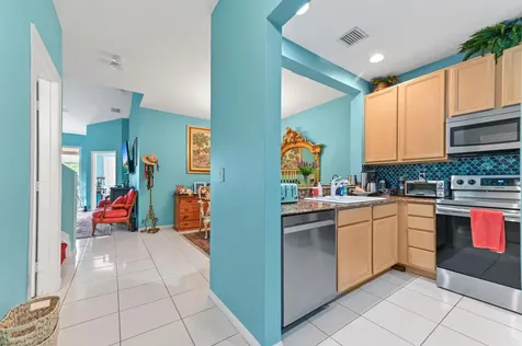 6374 Park Lake Circle Boynton Beach FL 33437