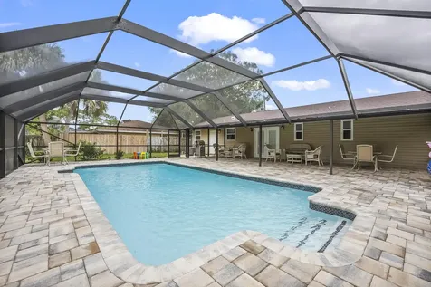6015 Seagrape Drive Fort Pierce FL 34982