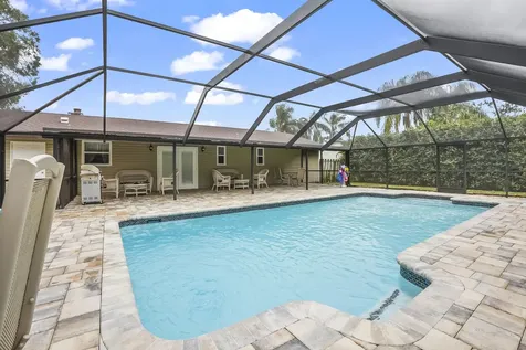 6015 Seagrape Drive Fort Pierce FL 34982