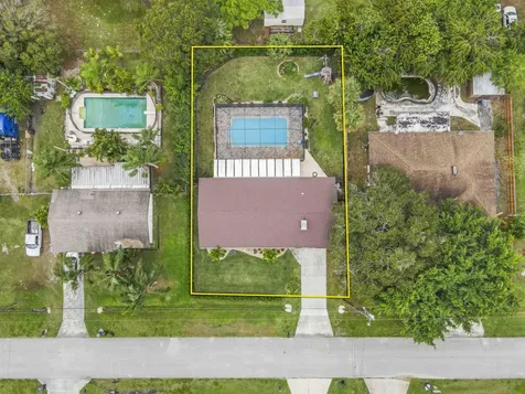 6015 Seagrape Drive Fort Pierce FL 34982