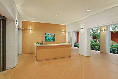 2 N Breakers Row Palm Beach FL 33480