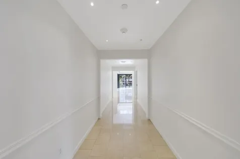 2 N Breakers Row Palm Beach FL 33480