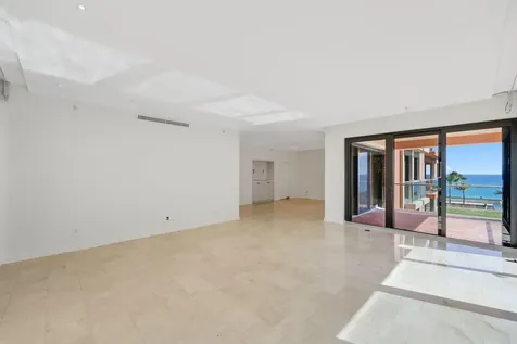 2 N Breakers Row Palm Beach FL 33480
