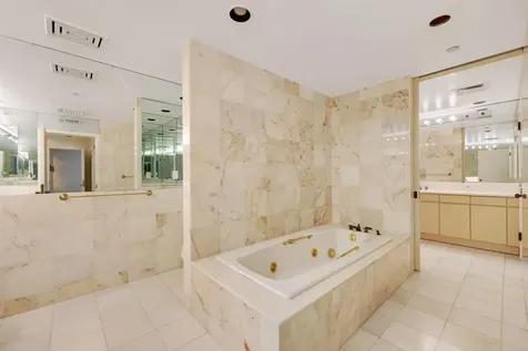 2 N Breakers Row Palm Beach FL 33480