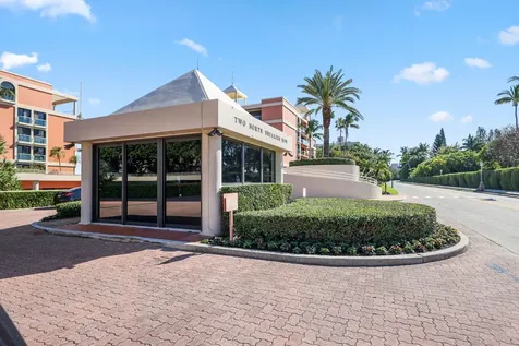 2 N Breakers Row Palm Beach FL 33480